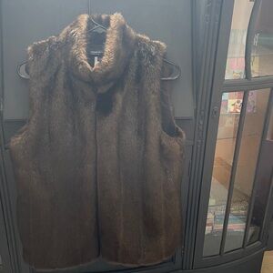 Jones New York Dark Brown Faux Fur Vest
